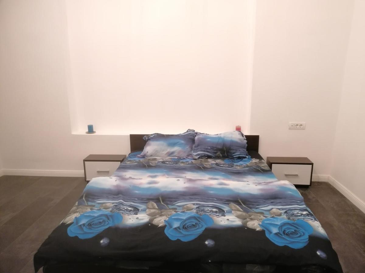 Snooze Downtown Apartment Arad Buitenkant foto